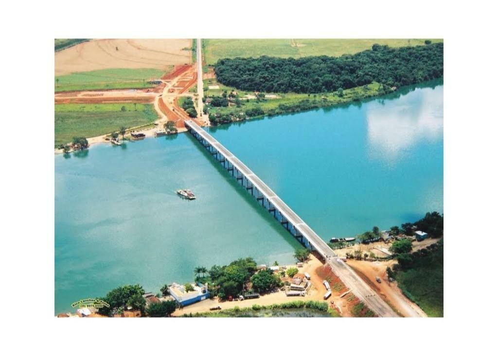 Pouso Calixtrato Villa São João Batista do Glória Exteriör bild